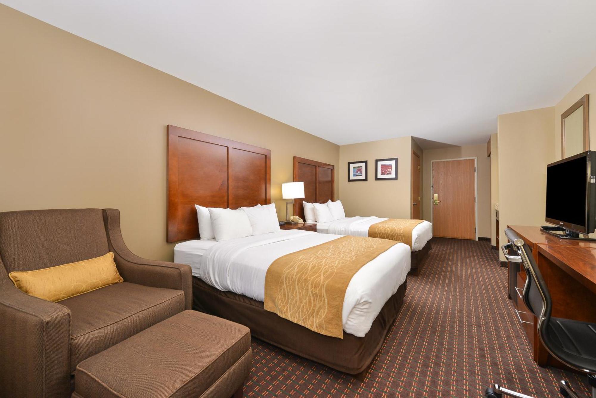 Comfort Inn & Suites Riverview Near Davenport And I-80 Le Claire Quarto foto