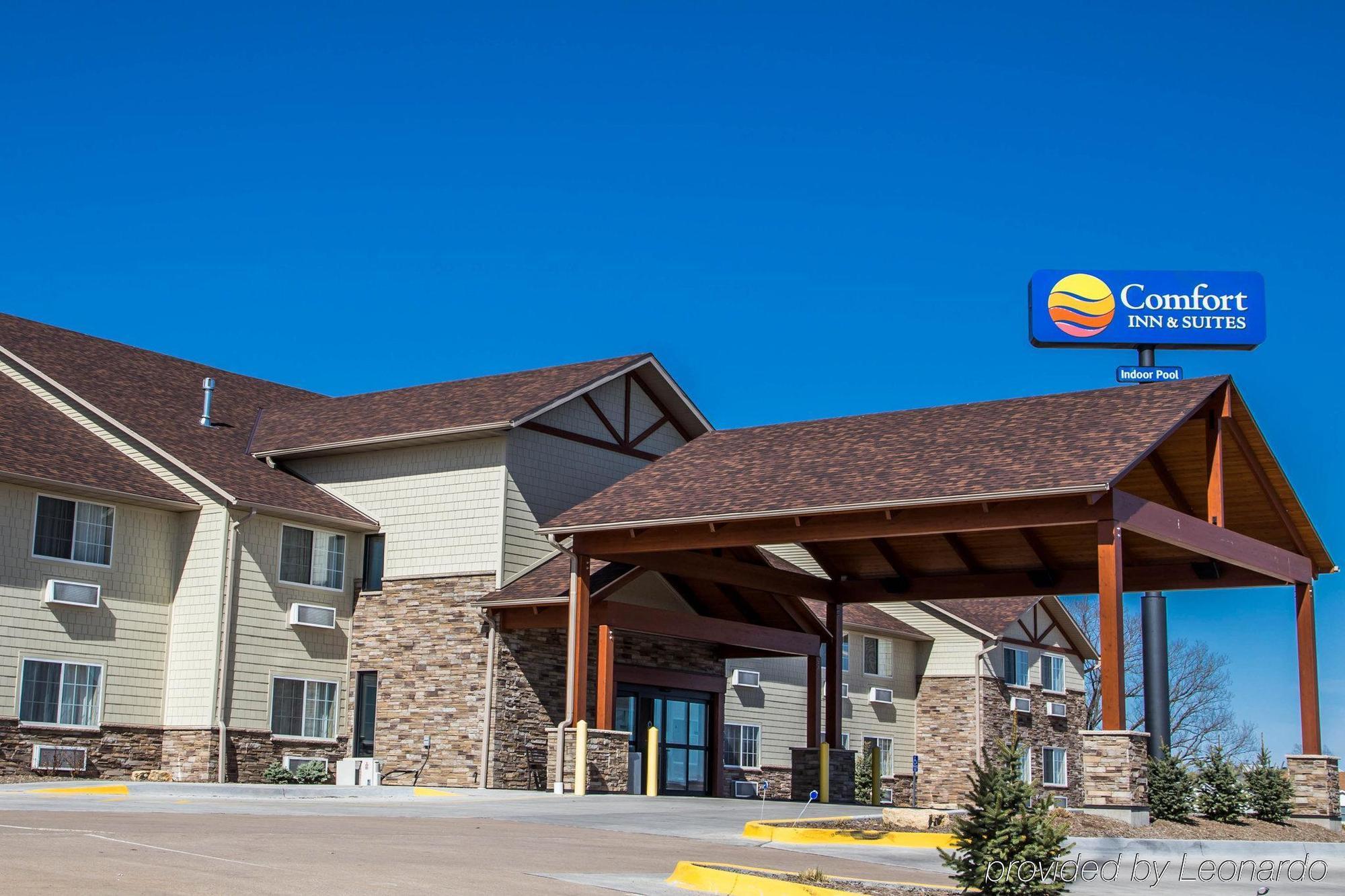 Comfort Inn & Suites Riverview Near Davenport And I-80 Le Claire Exterior foto